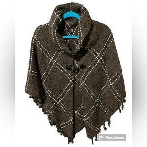 NWT Steve Madden Poncho Pashmina Shawl/Wrap